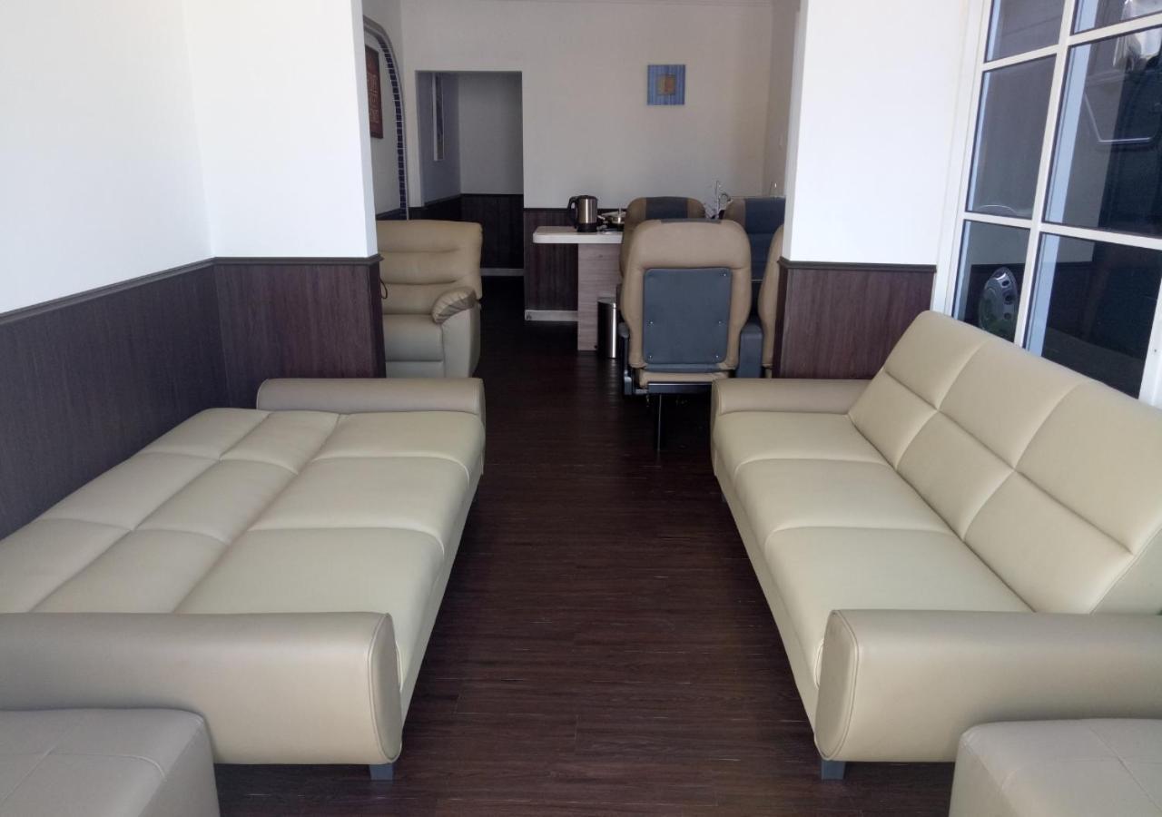 Rv @ U Garden Stay Skudai Extérieur photo